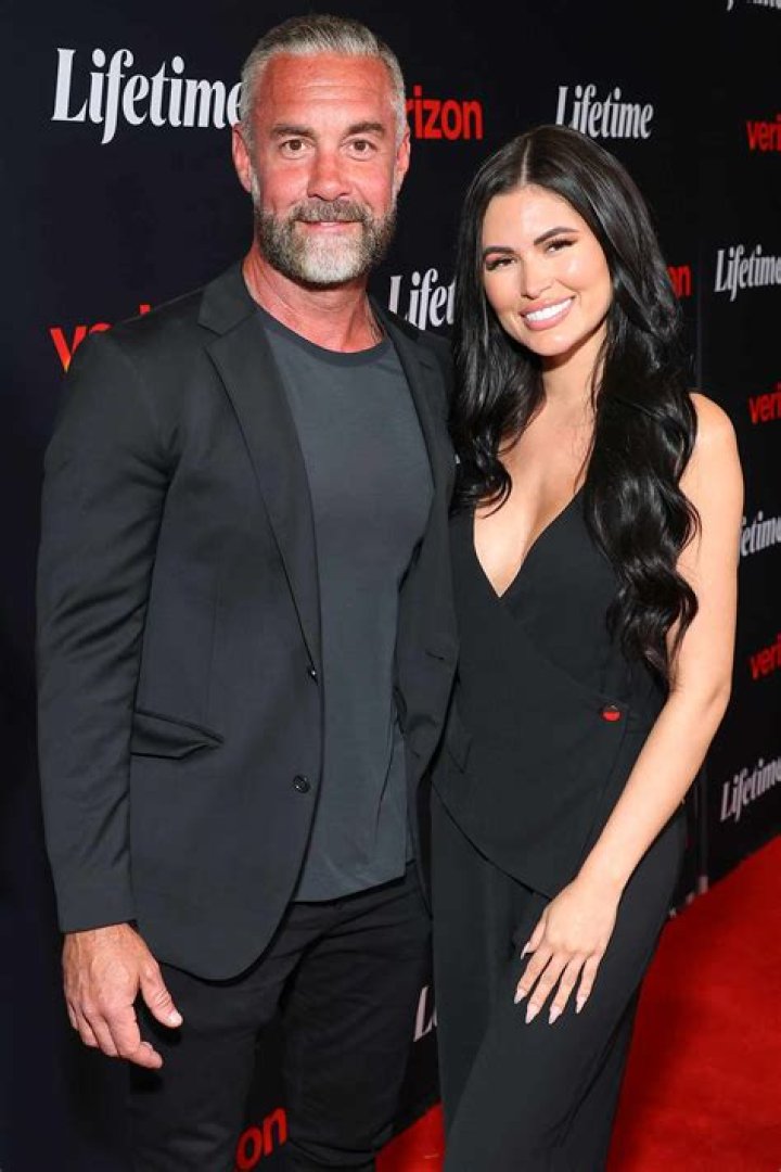 Jay Harrington Couple: Enhancing The Spotlight And Breaking Barriers