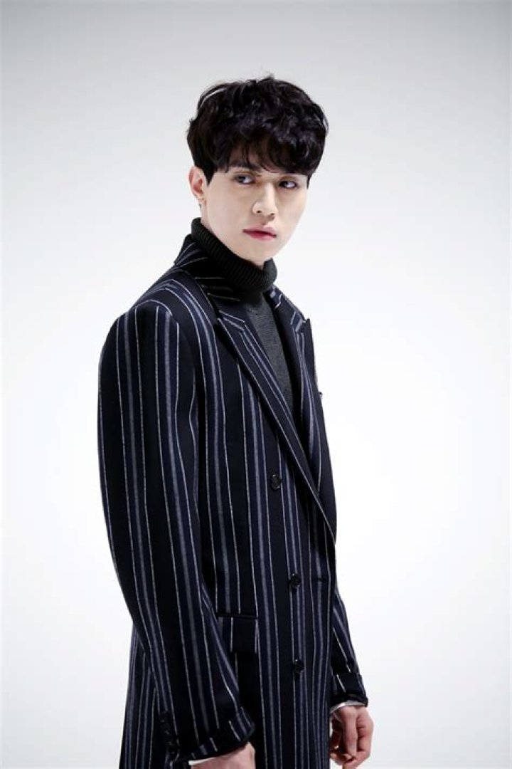 Lee Dong Wook: Is The Actor Finally Off The Market?