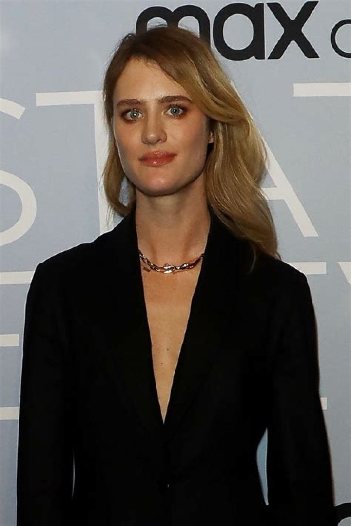 Meet The Captivating Companion Of Mackenzie Davis: A Detailed Profile