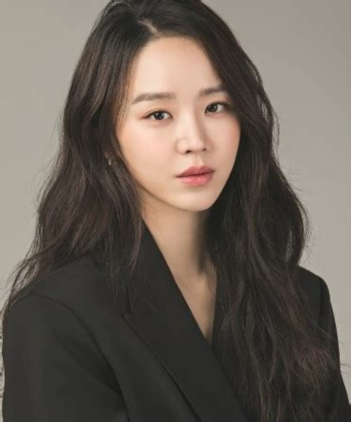 Shin Hye-Sun's Award-Winning Career