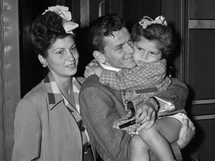 Unraveling The Connection: How Is Nancy Sinatra Related To Frank?