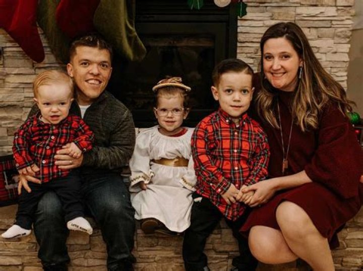 Unraveling The Family Ties: Does Zach Edey Have Siblings?