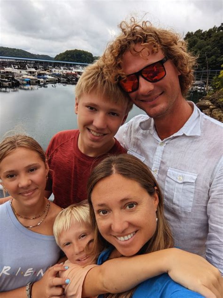 Unraveling The Mystery: Who Is Tyler Childers Dating?