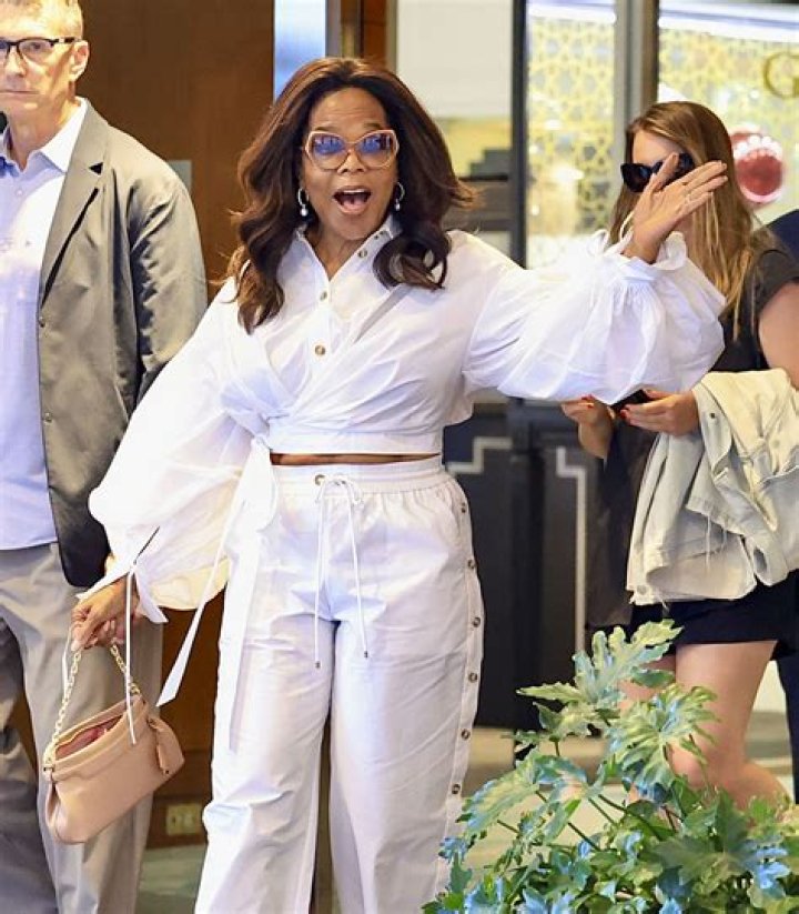 Unveiling The Age Of A Cultural Icon: How Old Is Oprah Winfrey?