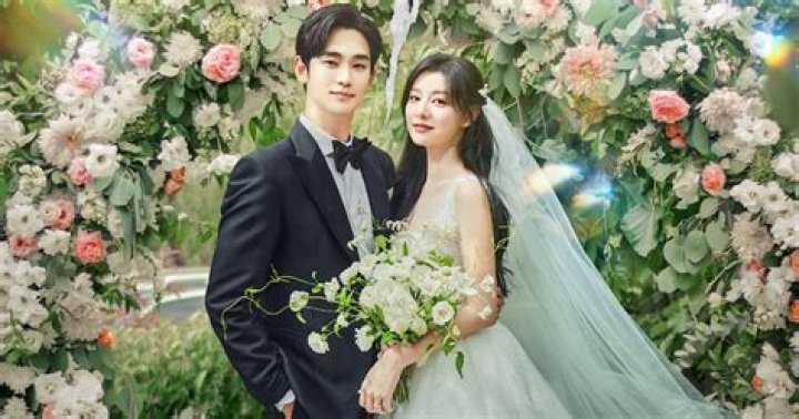 Unveiling The Mystery: Is Kim Soo Hyun Dating Anyone?